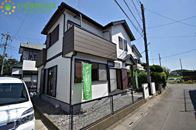 上尾市畔吉　中古一戸建ての前面道路含む現地写真