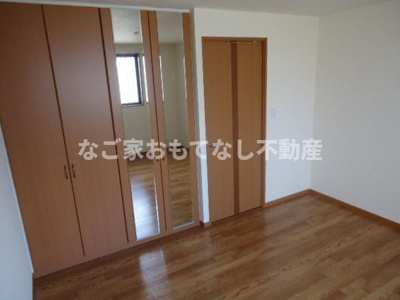 【寝室】 | サンプレス市場木 | ※写真は別号室