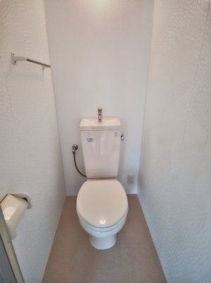 【トイレ】 | 中野パーソナルマンション | 清潔感のあるトイレです