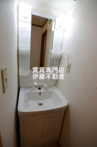 サンヴィレッジ南川の独立洗面台