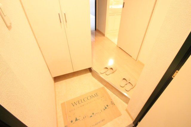 サイプレス小阪駅前の玄関