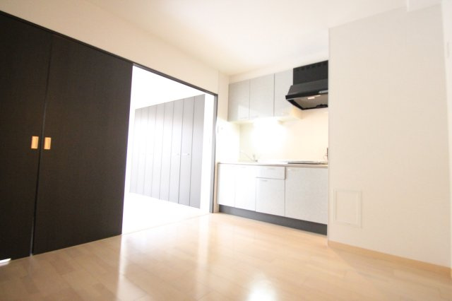 サイプレス小阪駅前