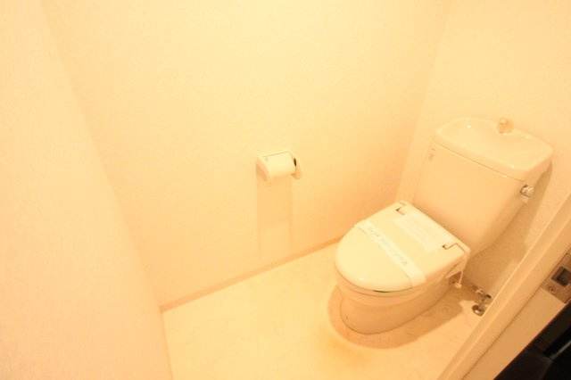 サイプレス小阪駅前のトイレ