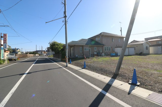 【前面道路含む現地写真】の画像