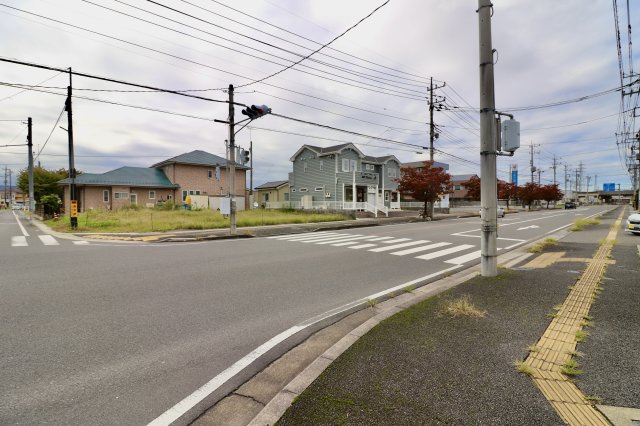 足利市八幡町の売地の前面道路含む現地写真