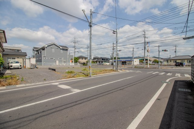 【前面道路含む現地写真】の画像