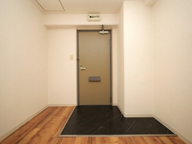 レバンガ西本町APの玄関