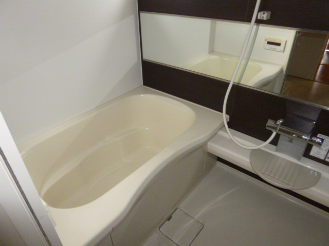 ひまわりＡの浴室|追い焚きバス