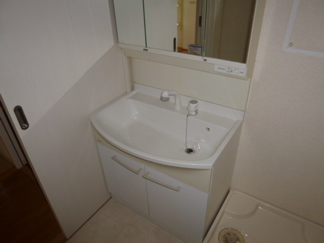 ひまわりＡの独立洗面台|洗髪洗面化粧台