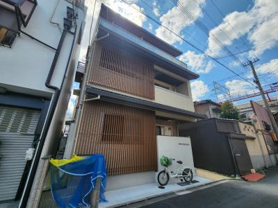 シャーメゾンベゴニア三条の外観