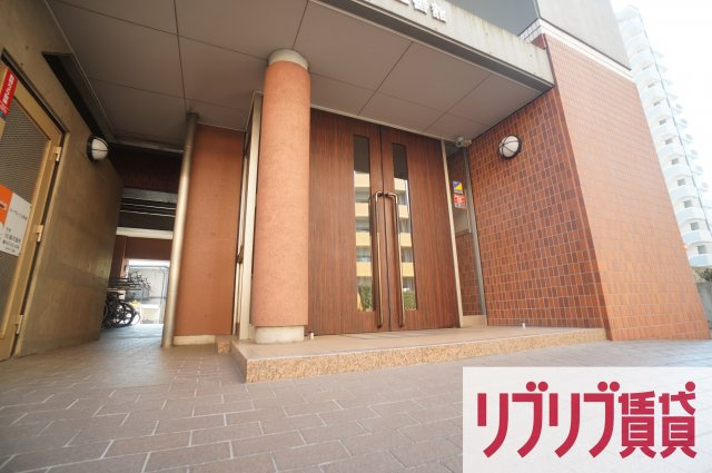 ルーラル十五番館のエントランス