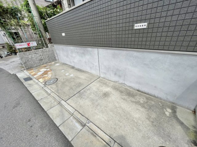 【駐車場】 | グラン　スカイ