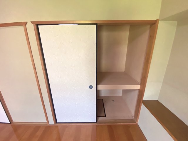 小山田貸家の収納