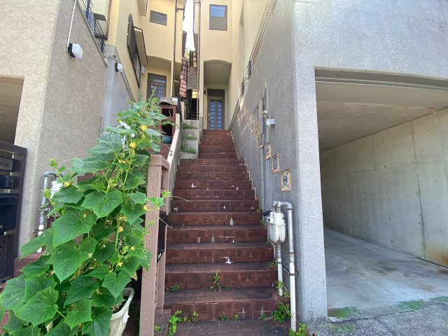 小山田貸家のエントランス