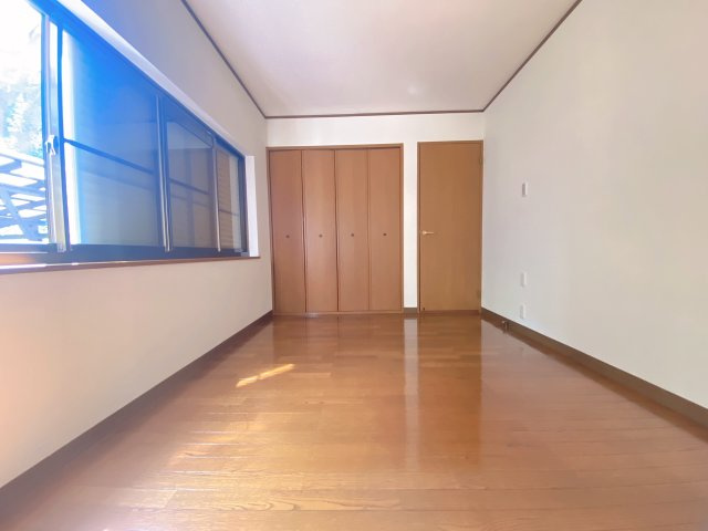 小山田貸家の洋室