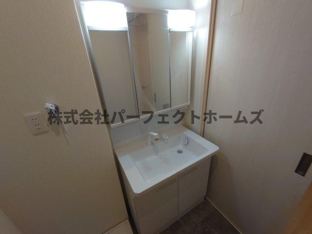 プレミール郡津の独立洗面台