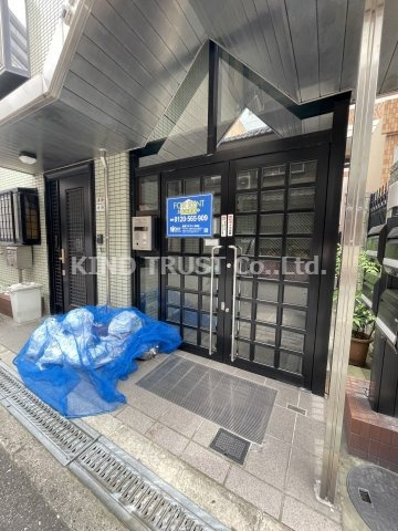 ローズコーポひらすなのエントランス|建物の内部です