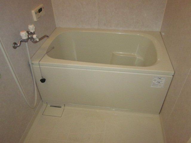 アルパインガーデンの浴室|バス