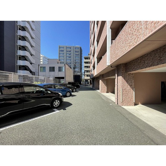 熊本市中央区船場町３丁目の賃貸マンションの駐車場