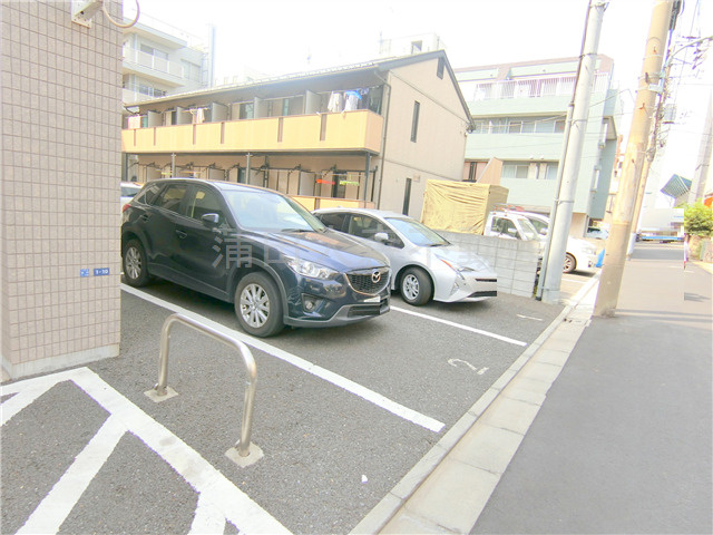 ラヴィータ35の駐車場