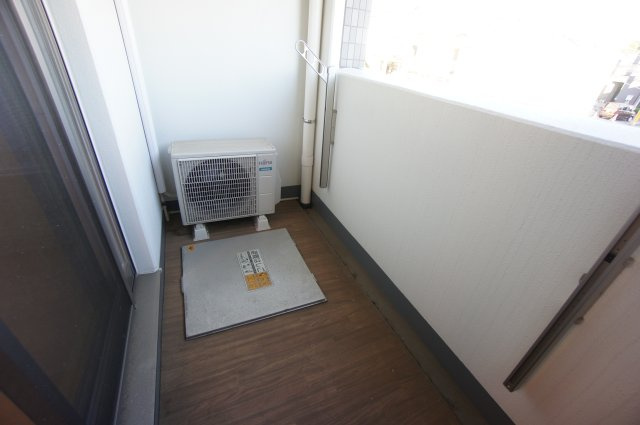 フェリーチェ大鷹のバルコニー|同施工会社、同型タイプです