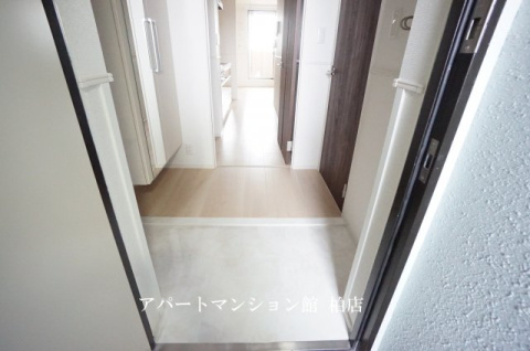フェリーチェ大鷹の玄関|同施工会社、同型タイプです