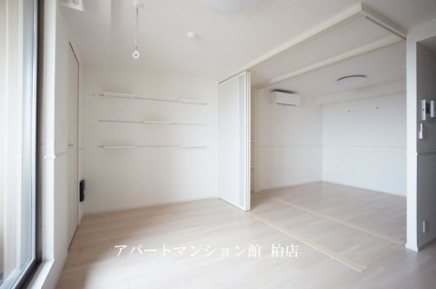 フェリーチェ大鷹の寝室|同施工会社、同型タイプです
