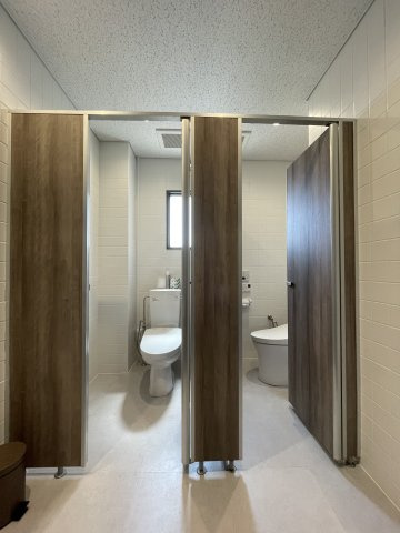 シャイニースクエア浜松のトイレ|共用男性用