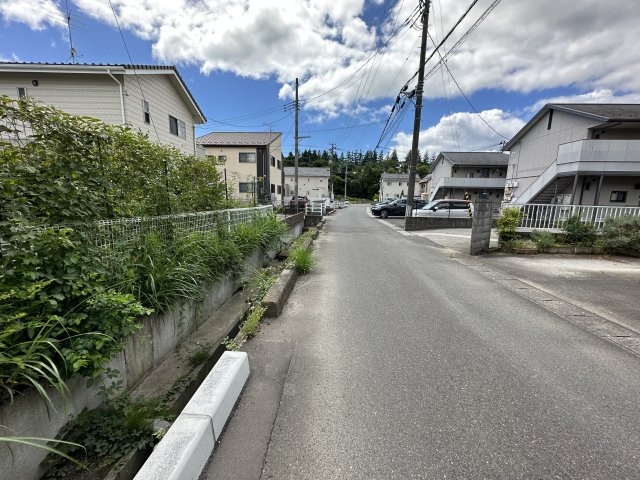 平下荒川3期4棟の前面道路含む現地写真|2023.7月撮影　