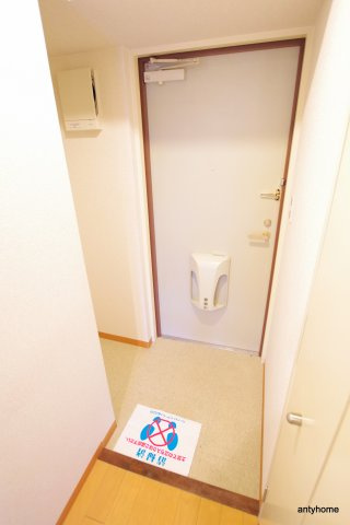 リーヴァ・メイ　仲介手数料無料の玄関