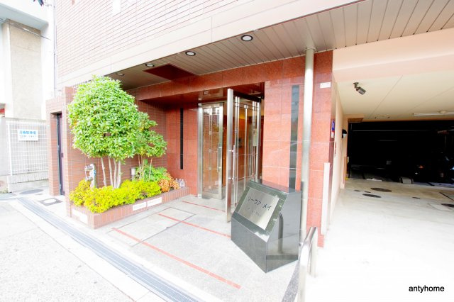 リーヴァ・メイ　仲介手数料無料のエントランス