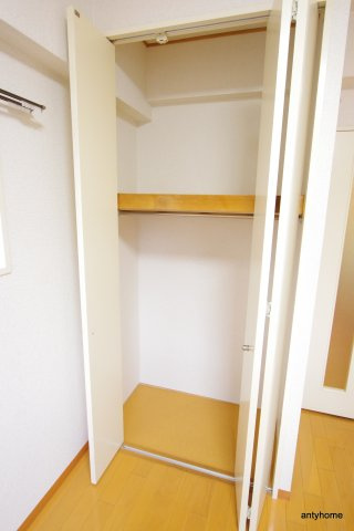 リーヴァ・メイ　仲介手数料無料の収納