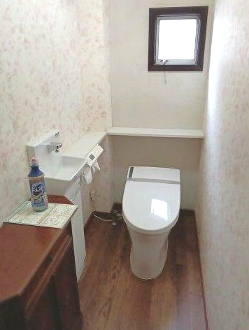 東金市松之郷　中古戸建のトイレ|内装リフォーム済み平成23年浴室 1階トイレ交換 ミサワホーム施工軽量鉄骨５LDK 屋上付き