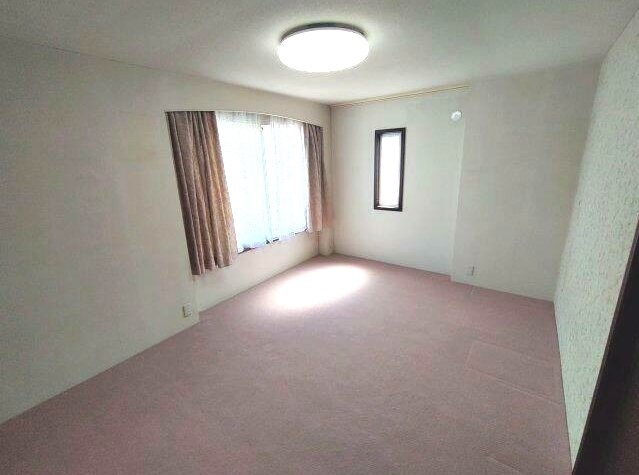 東金市松之郷　中古戸建の洋室|内装リフォーム済み平成23年浴室 1階トイレ交換 ミサワホーム施工軽量鉄骨５LDK 屋上付き