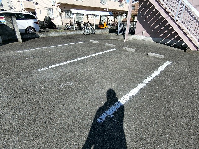 ビューハイム昭島Ⅱの駐車場