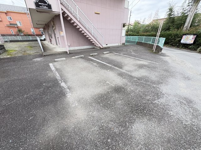 ビューハイム昭島Ⅱの駐車場