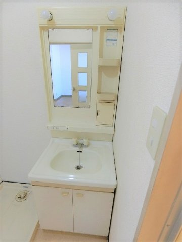 ビューハイム昭島Ⅱの独立洗面台|※別部屋のイメージ写真です。