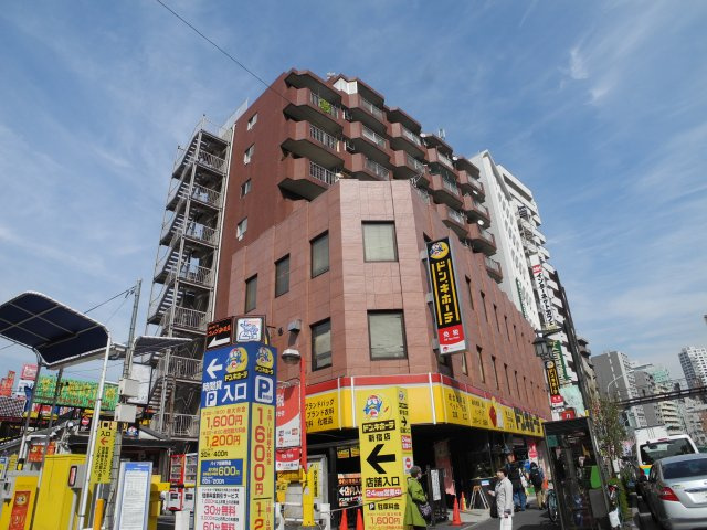 サンセール新宿の外観