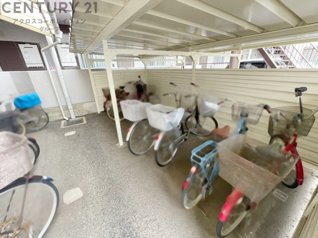 屋根付き駐輪場