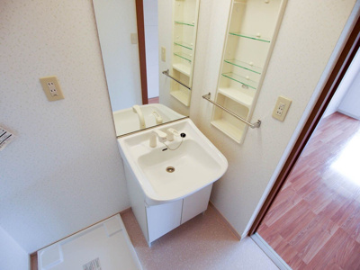 【独立洗面台】 | 井相田アーバンスクエア | 別号室の写真になります。現況優先。