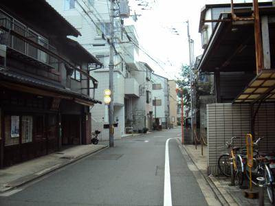 サザンウェーブの周辺|前面道路