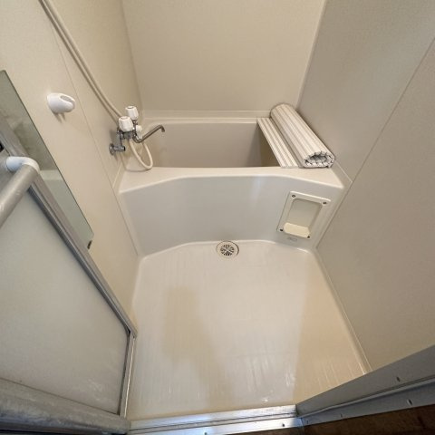 ハイツタカサキ１号棟の浴室