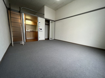 【寝室】 | リトルシャンティ―