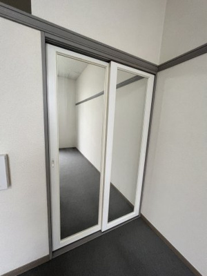 【内装】 | リトルシャンティ―