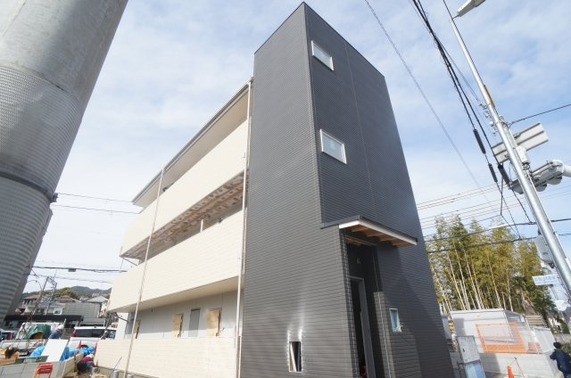 ナウハウス山本の外観