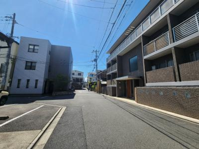 Calvary（キャルバリー）の周辺|前面道路