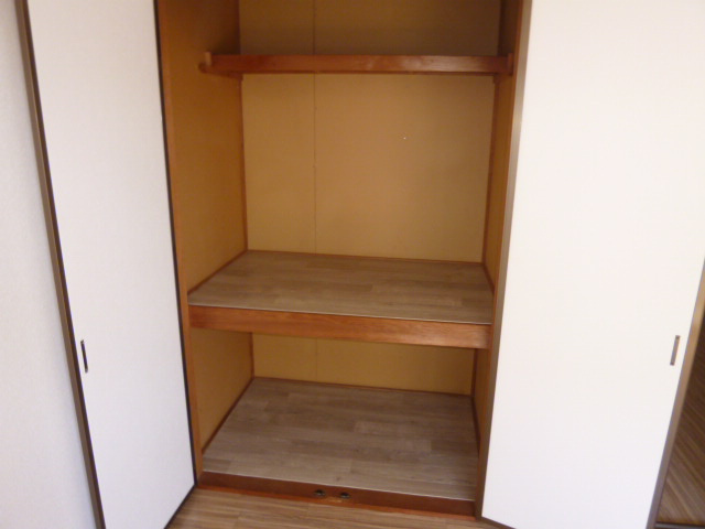 プレジール岡部Ｂの収納