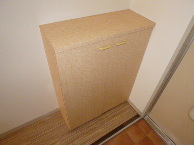 プレジール岡部Ｂの玄関