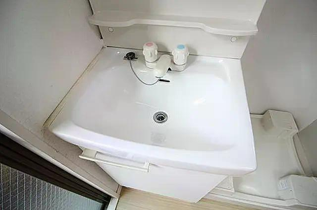 前納ビルの洗面所