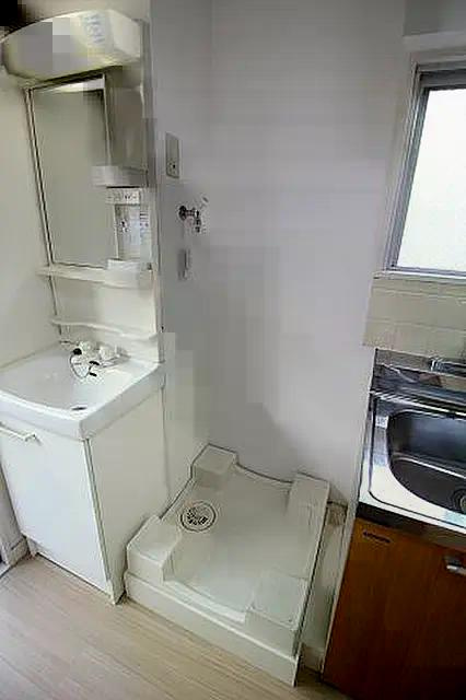 前納ビルの洗面所